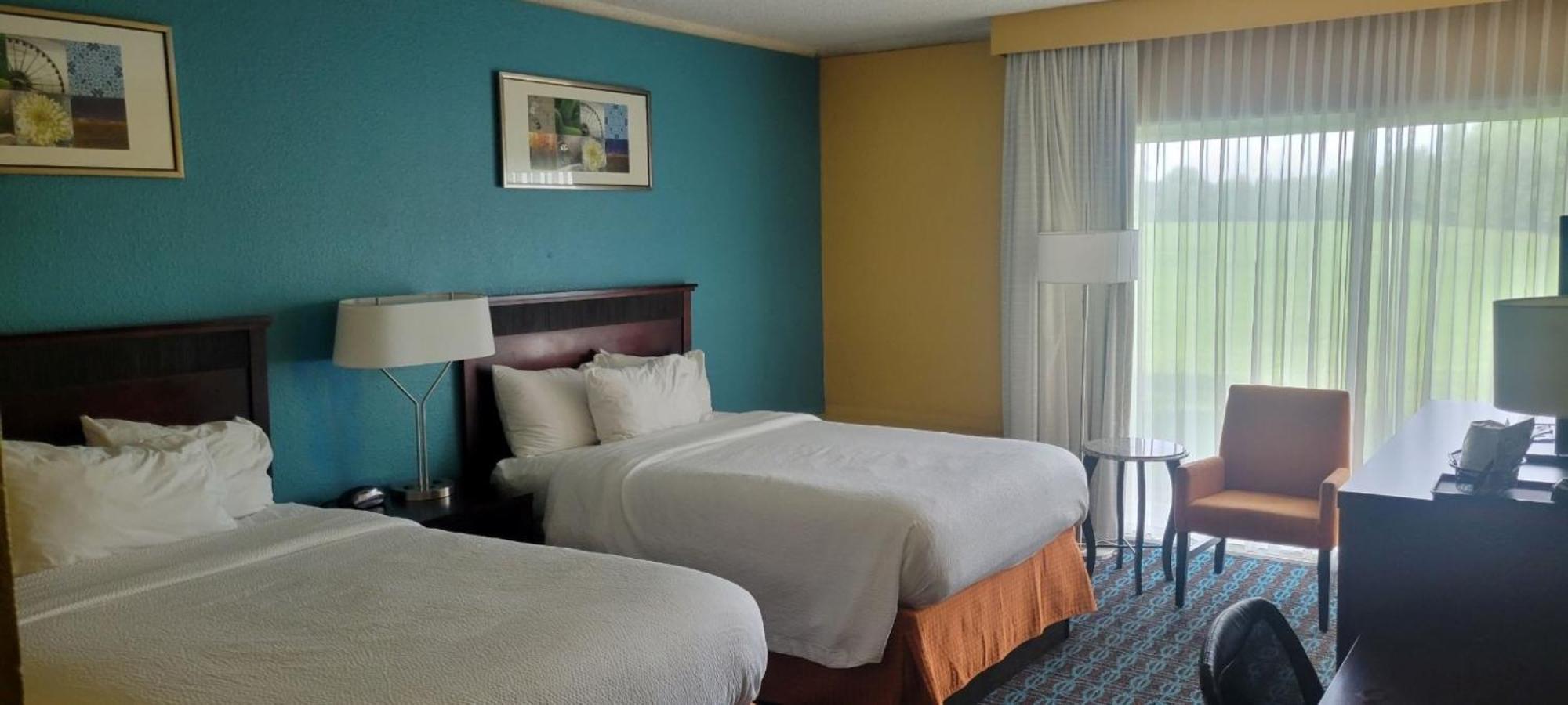 שרונוויל Chester Inn & Suites מראה חיצוני תמונה